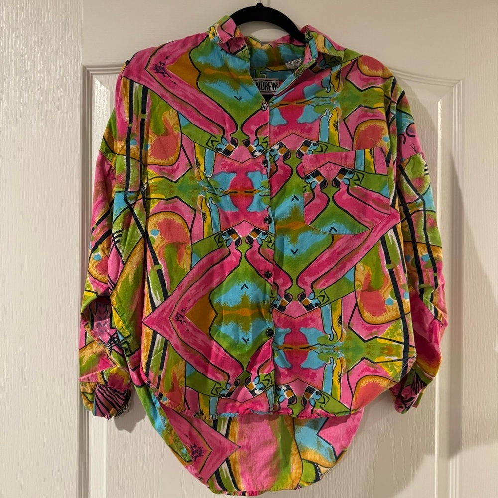 Women’s Vintage Abstract Size Small Button Down